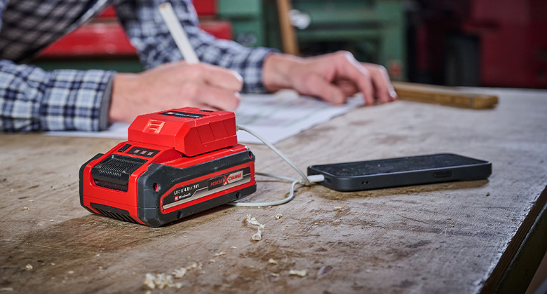 Einhell Power X-Change Akku mit USB-Adapter
