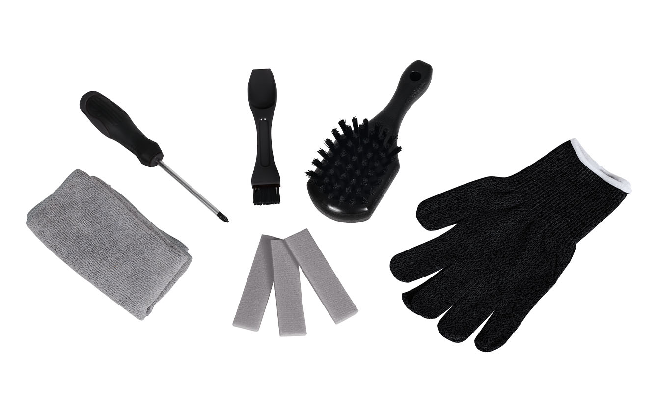 das Einhell Reinigungsset für Mähroboter